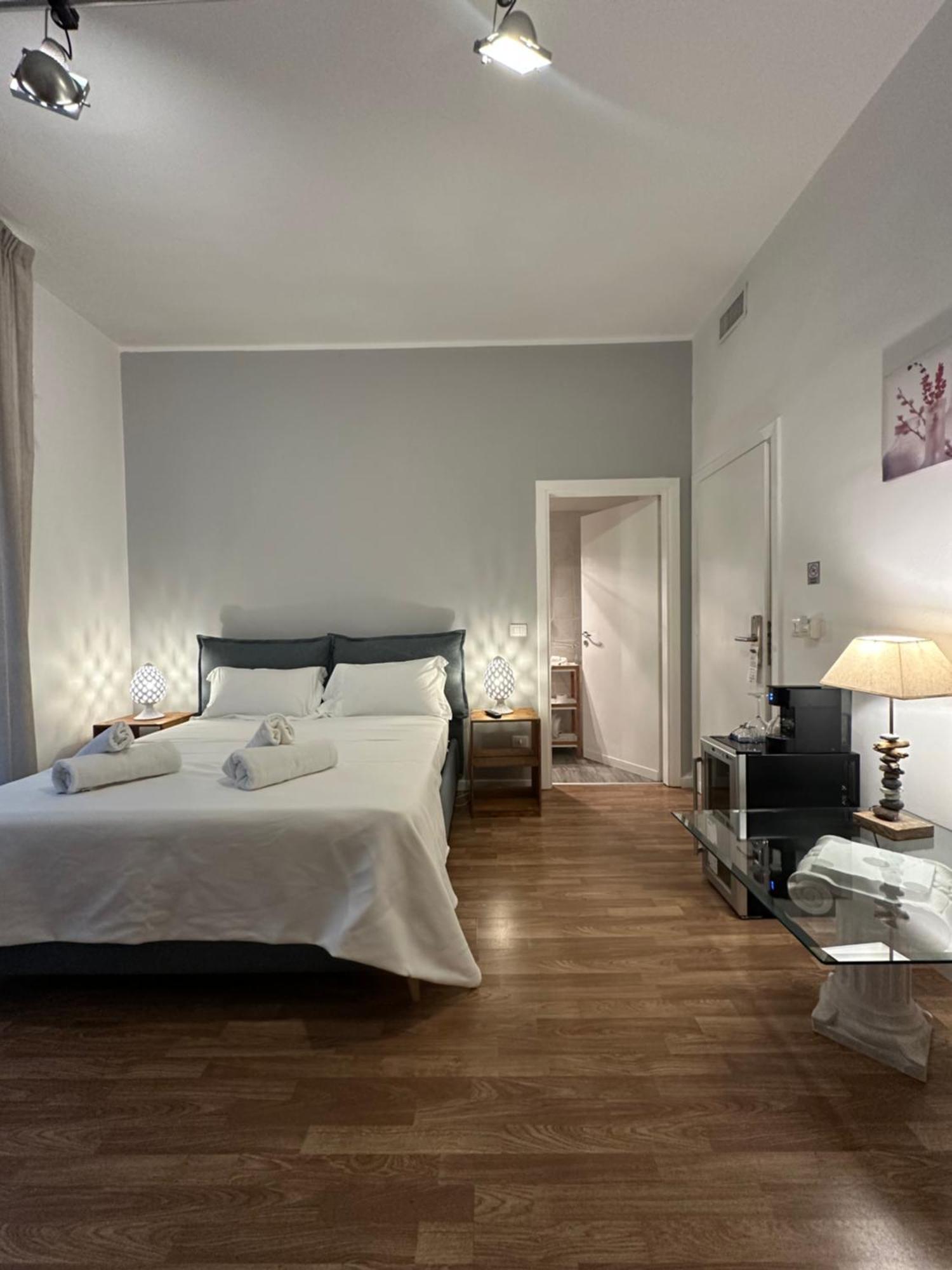 B&B Degli Artisti Suite Lecce Eksteriør bilde